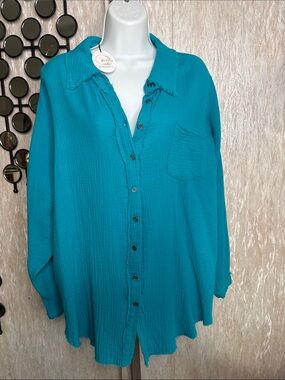Zenana Outfitters Turquoise Button-Front Relaxed Shirt